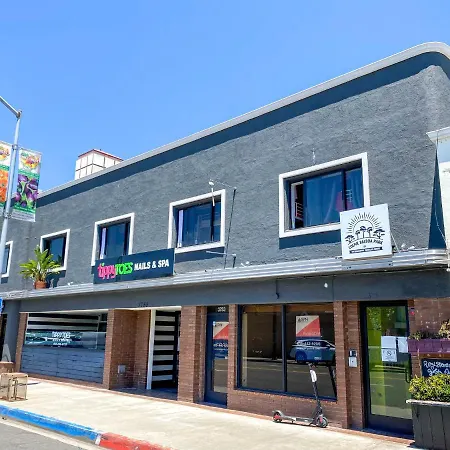 Ith Colive Balboa Park Hostel